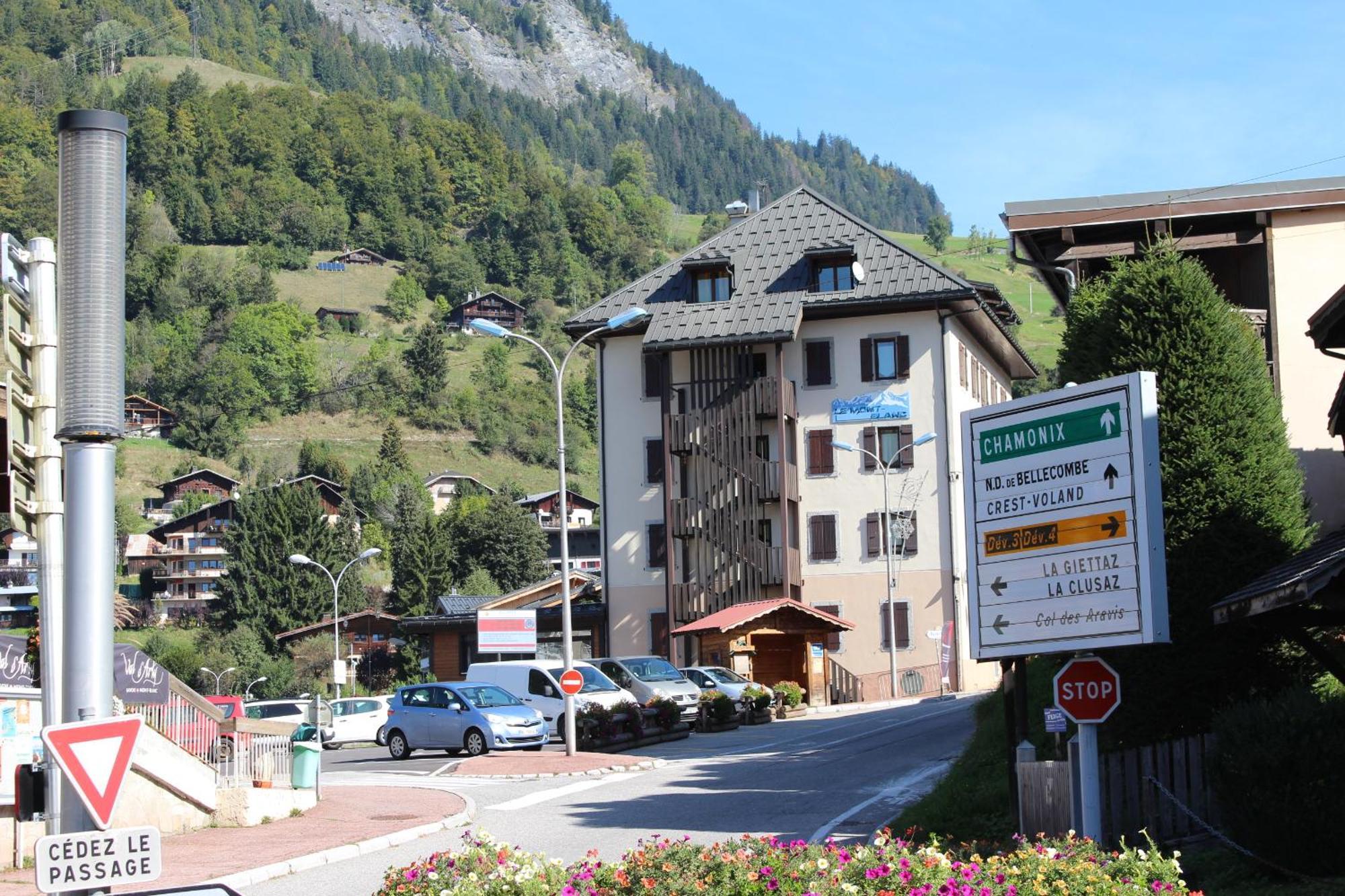 Hotel Le Montblanc Flumet Buitenkant foto