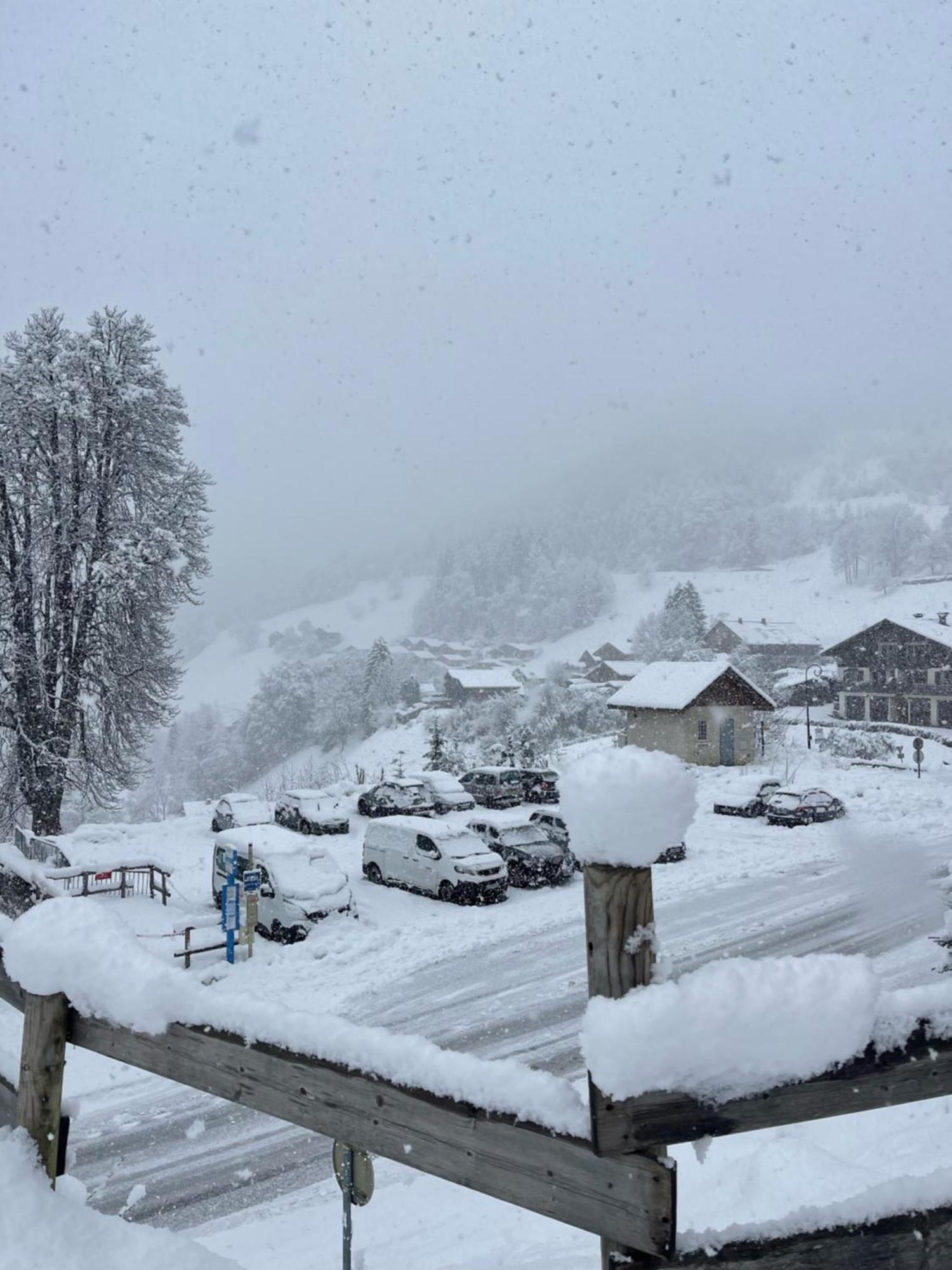 Hotel Le Montblanc Flumet Buitenkant foto