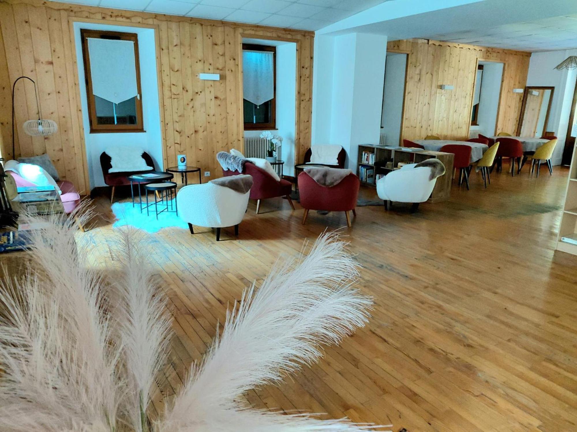 Hotel Le Montblanc Flumet Buitenkant foto